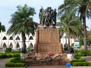 1024px-Place_de_la_liberté_-_Bamako